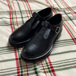 NWOT Mary Jane Buckle Shoe